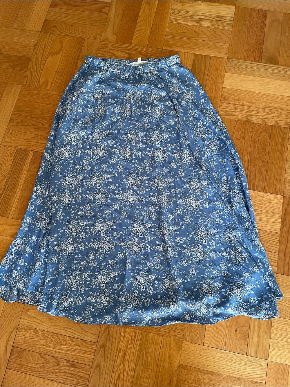 Max Studio Maxi Flower Print Skirt Size Small NEW no Tag